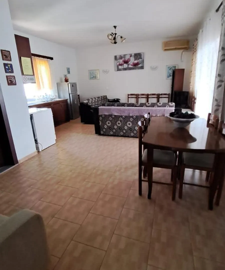 Vila Almar Ksamil Hotel 0*,