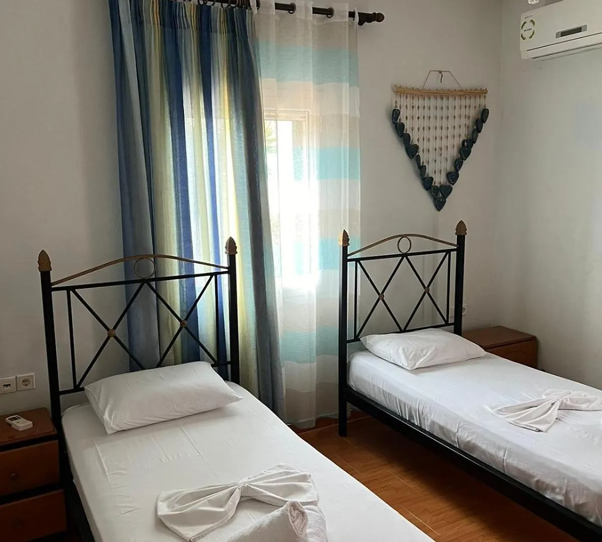 Hotel Vila Almar Ksamil 0*,
